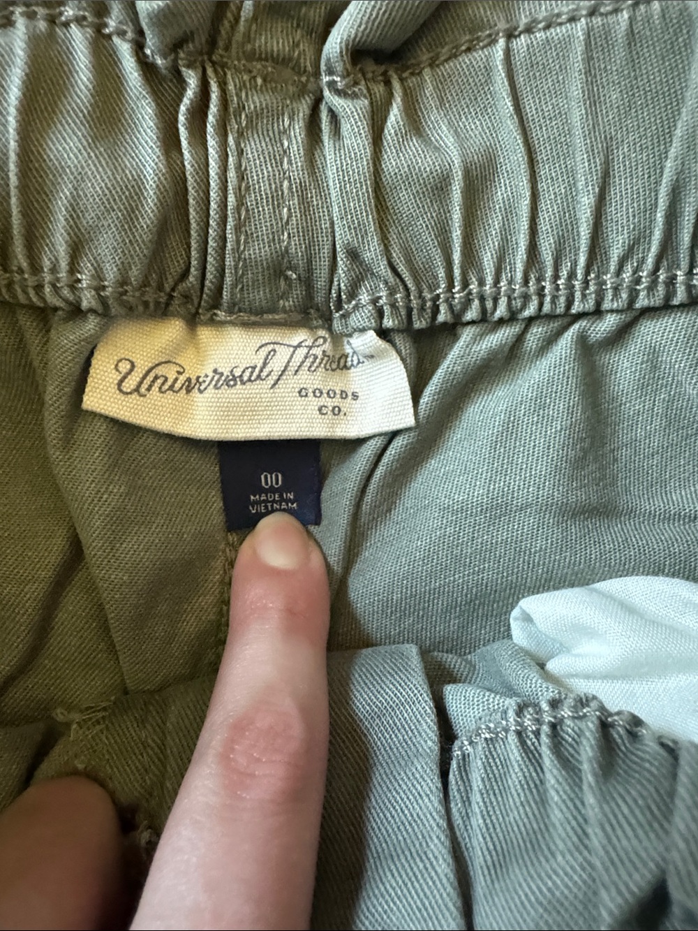 Target Universal Thread Green Cargo Pants - Picture 3 of 4